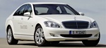 Mercedes-Benz S-klass sedan (AI text)