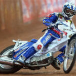 En motorsportförare på en grusbana (AI text)