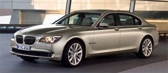 BMW 7-serie sedan (AI text)