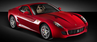 En röd Ferrari-sportbil på en mörk bakgrund. (AI text)