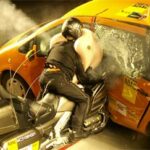 En taxichaufför försöker kliva ur en taxi. (AI text)