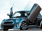 En Mini Cooper S cabriolet (AI text)