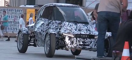 Audi e-tron S (AI text)