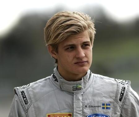 En ung man i en tävlingsdräkt (AI text)