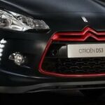 Den nya Citroën C3 parkerad i en mörk garagem. (AI text)
