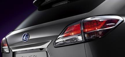 baksidan av en bil (AI text)