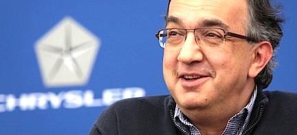 Chrysler-utvecklaren talar på en presskonferens (AI text)