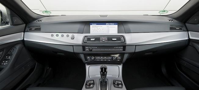 BMW X5:s interiör (AI text)