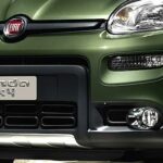 Fiat 500X är en kompakt SUV som är designad för att erbjuda både bekvämlighet och prestanda. Den har en imponerande utomhusdesign och inredning som ger en modern och elegантный look. Med sin ergonomiska säten och rymliga utrymmen är Fiat 500X 