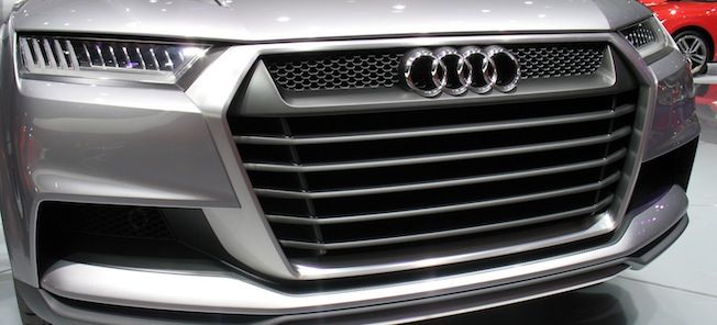 Audi Q7-konceptbilen på Detroit Auto Show (AI text)