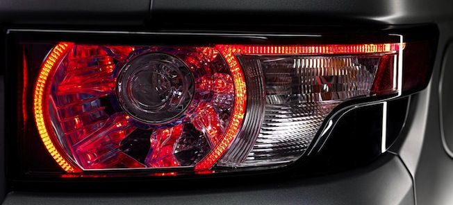 Bilens baklysen är tända (AI text)