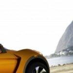 En gul bil körer nerför en väg. (AI text)