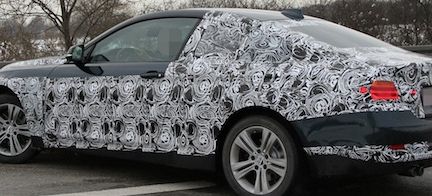 En ny coupé från BMW upptäcktes i smyg. (AI text)