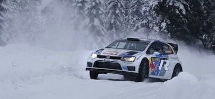 En Volkswagen-bil kör genom snö. (AI text)