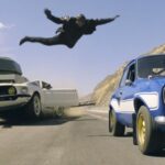 En man hoppade över en bil. (AI text)