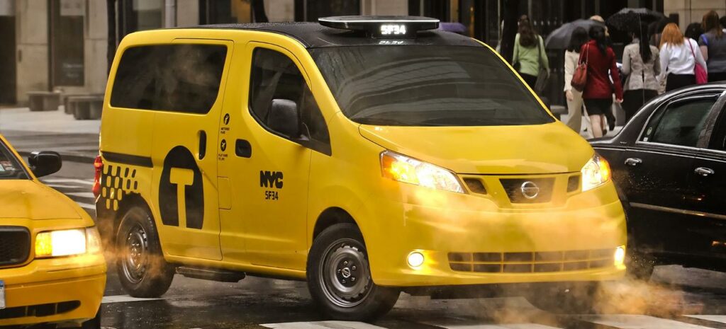 En taxi i regnstorm (AI text)