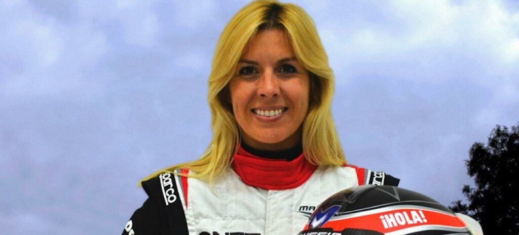 en kvinna i racerdräkt (AI text)