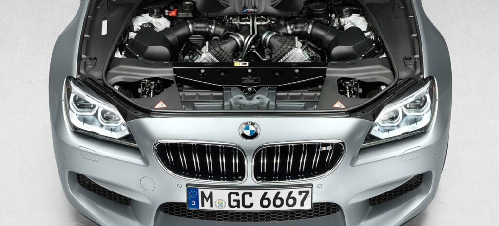 BMW M6 coupén har en luftlock som öppnas (AI text)