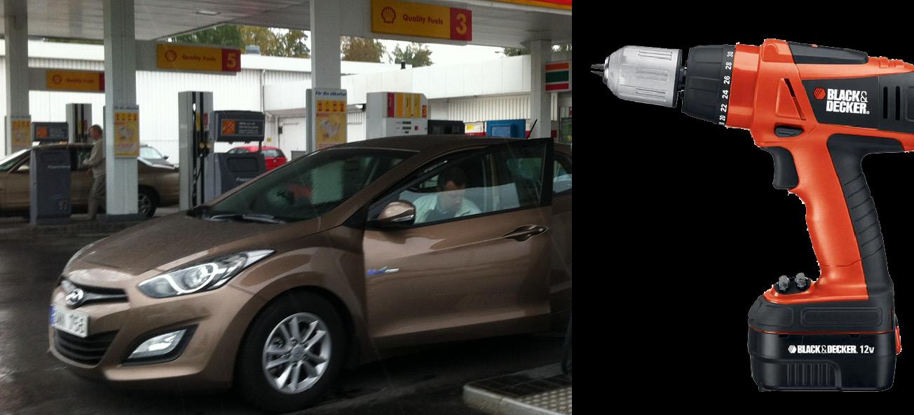 En bil är parkerad i en parkeringsplats tillsammans med en borr. (AI text)