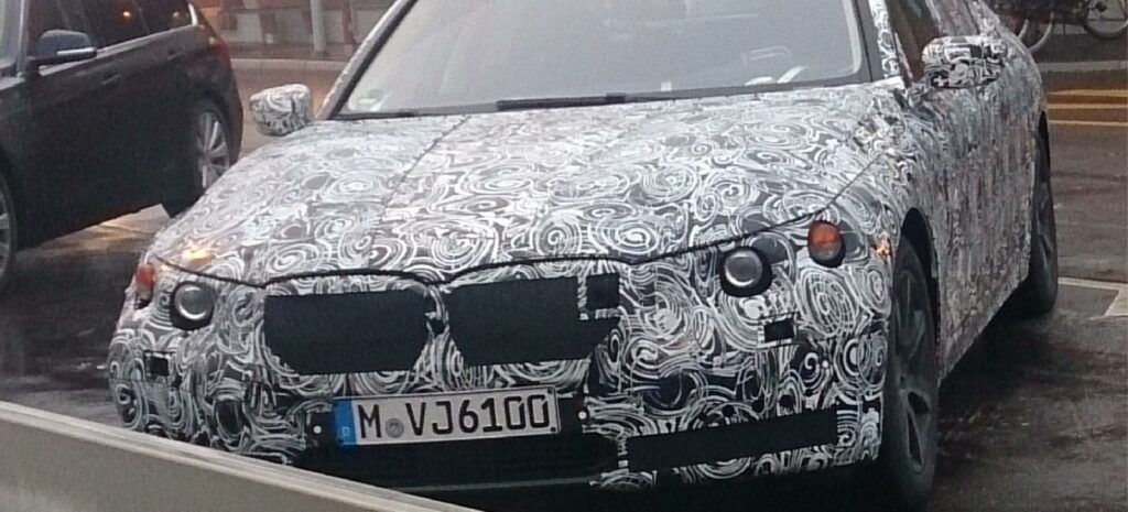 BMW spårades med en ny bil (AI text)