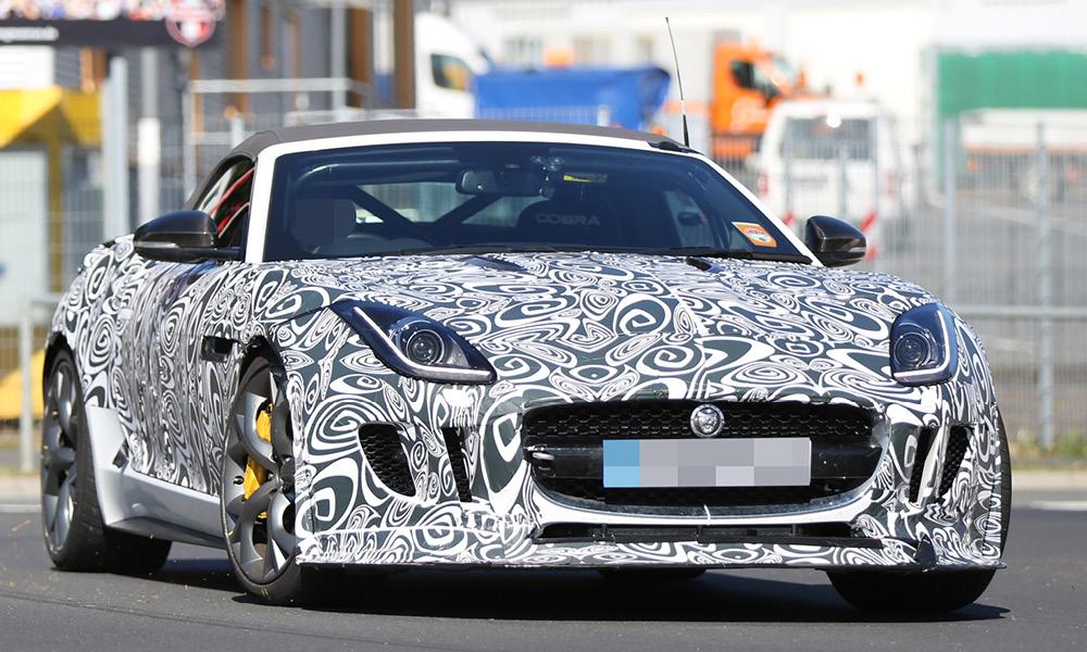 Jaguar F-Type spåras på racerbana (AI text)