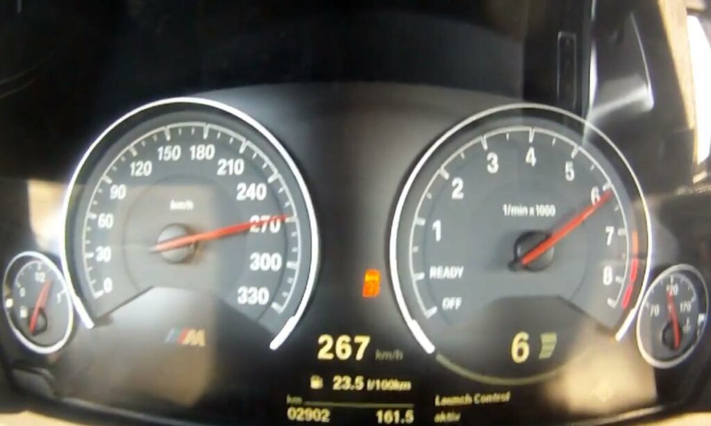 BMW X5 xDrive35i (AI text)