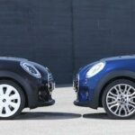 Tredje generationen Mini finns nu i två utföranden. Till vänster tredörrars, och till höger nya femdörrars Mini 5 door.