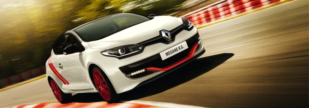 Renault Clio RS 4 (AI text)