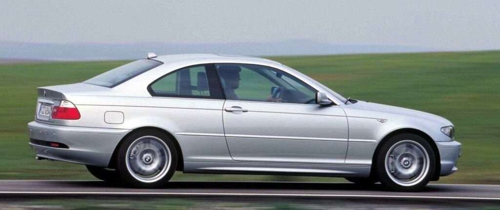 BMW 3-serie är bara en av många modeller som återkallas på grund av en felaktig krockkudde. Det är främst bilar som körts i varmt klimat som drabbas.