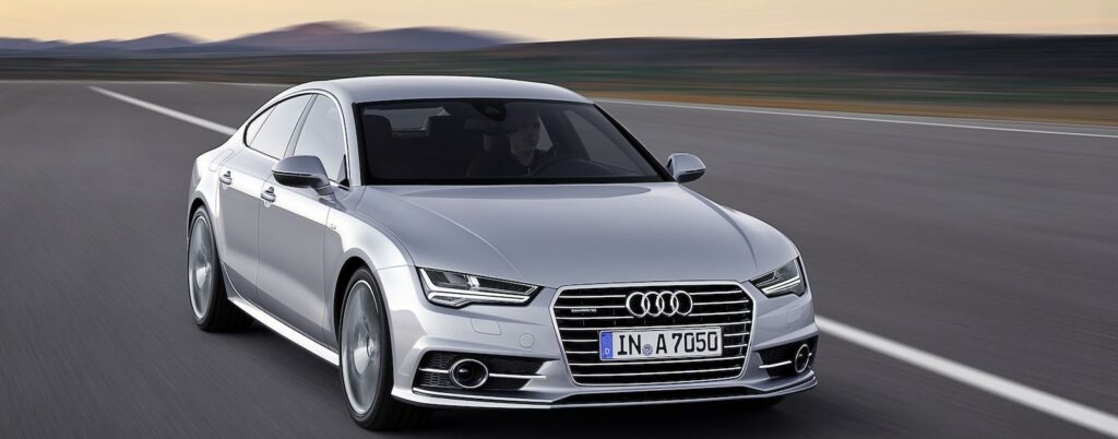 Audi byter ut stålfjädrarna mot glasfiberfjädrar. Totalt blir viktminskningen 4,4 kilo per bil.