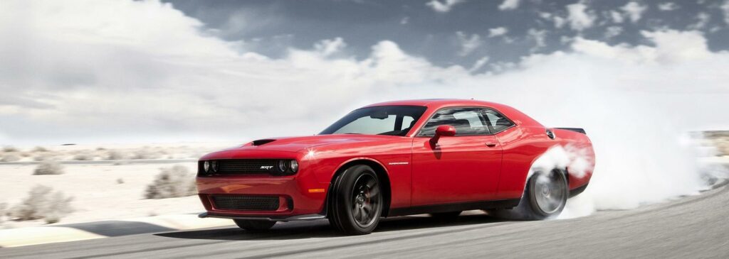 Chryslers starkaste V8-motor har 717 hästkrafter och sitter nya Dodge Challenger SRT Hemi Hellcat.