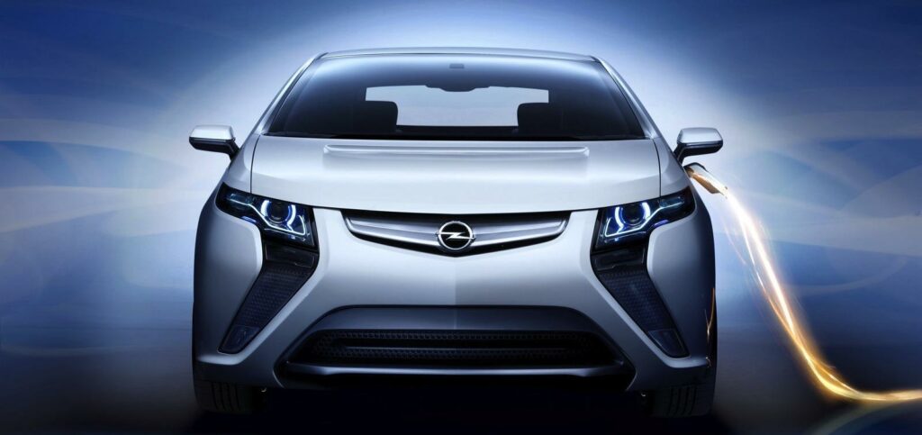 Opel lyckades inte utmana Toyota Prius Plugin Hybrid på allvar med Ampera.