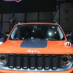 John Elkann, andra från vänster, och Sergio Marchionne (tredje från vänster) har slagit ihop Fiat och Chrysler till nya, globala FCA.