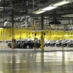 Produktionen i Saabfabriken i Trollhättan står fortfarande still. Men konkurshotet är borta, för den här gången.