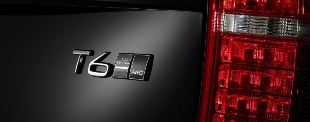 De allra första XC90-köparna får en numrerad specialversion som bara tillverkas i 1.927 exemplar – årtalet då Volvo grundades. First Edition har bland annat 21-tumsfälgar, nappaläderklädsel och ljudsystem från Bowers & Wilkins.