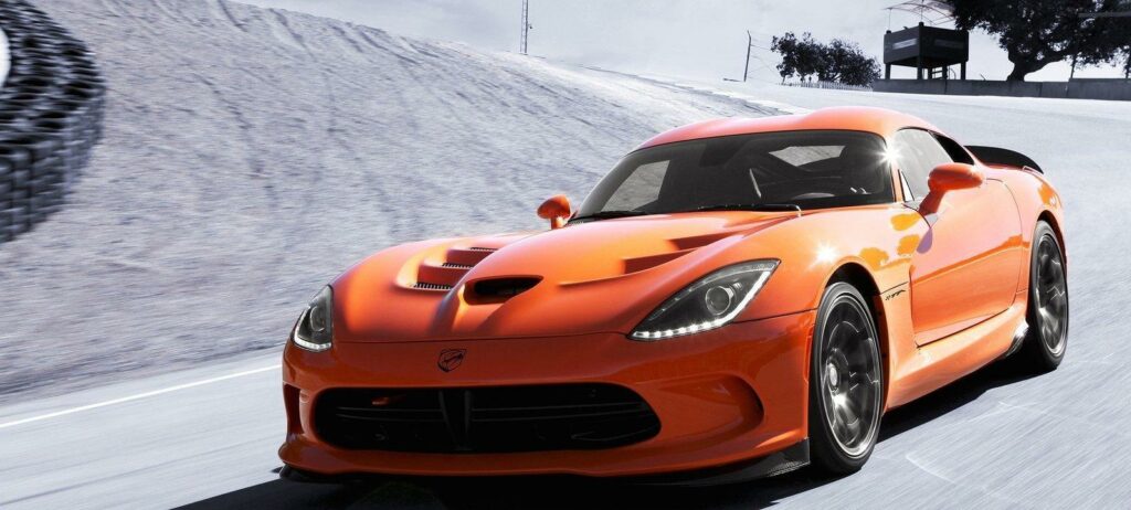 Försäljningen av Dodge Viper går dåligt och många bilar står osålda hos återförsäljarna. Nu får köparna mer än 100.000 kronor i rabatt.
