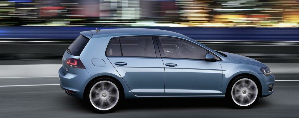 Biltjuvarna riktar inte bara in sig på exklusiva lyxbilar längre. Försäkringsbolaget If har märkt av en kraftig ökning i antalet inbrottsärenden för Volkswagen Golf och Passat.