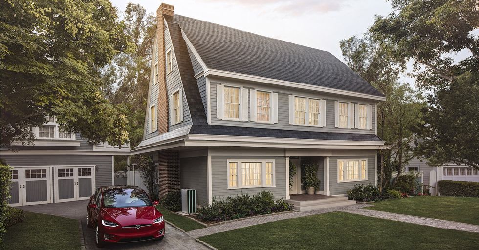 Nu kan du förhandsboka Teslas nya solpaneler