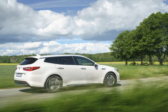 Svenskt pris för laddhybriden – rena sparbössan