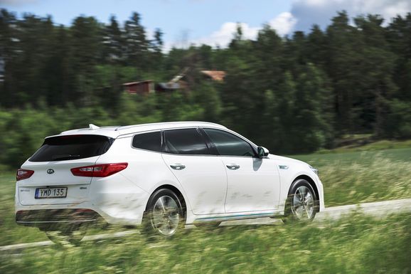 Svenskt pris för laddhybriden – rena sparbössan