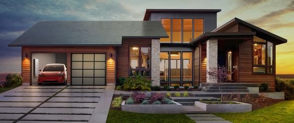 Första Tesla Solar Roof – snart med svenskt pris