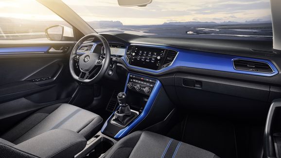 Lilla, tuffa VW T-Roc – utmanar Audi Q2