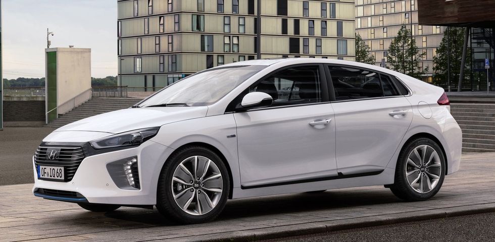 Tesla vill inte ställa upp med Model 3 i Årets Bil