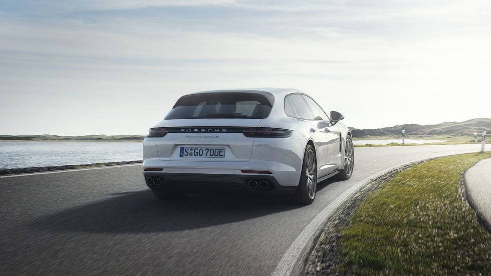 Porsches nya laddhybridkombi har 680 hästkrafter