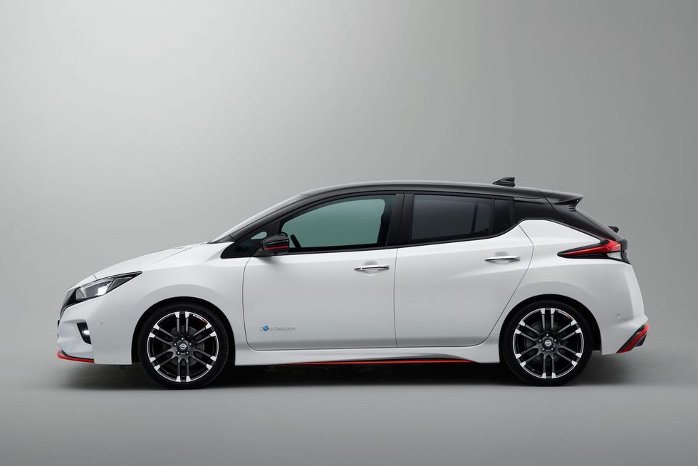 Nissan ska sälja nya Leaf med snabbladdare och sportversion