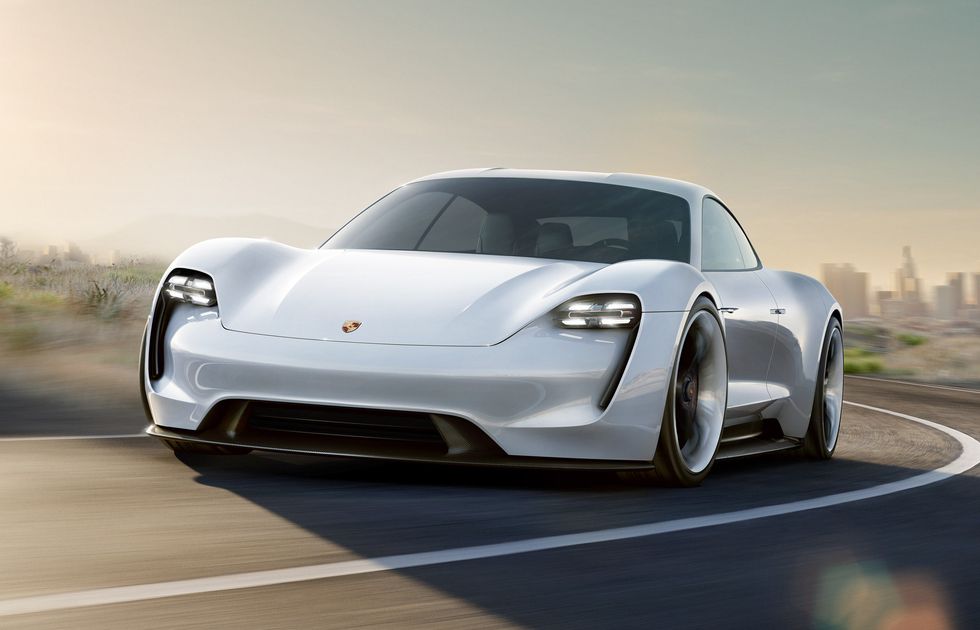 Porsche investerar 30 miljarder i utveckling