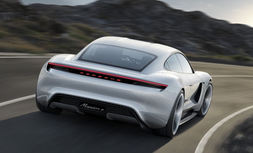 Porsche investerar 30 miljarder i utveckling