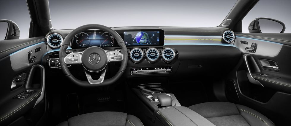 Officiell: Nya Mercedes A-klass blir digital