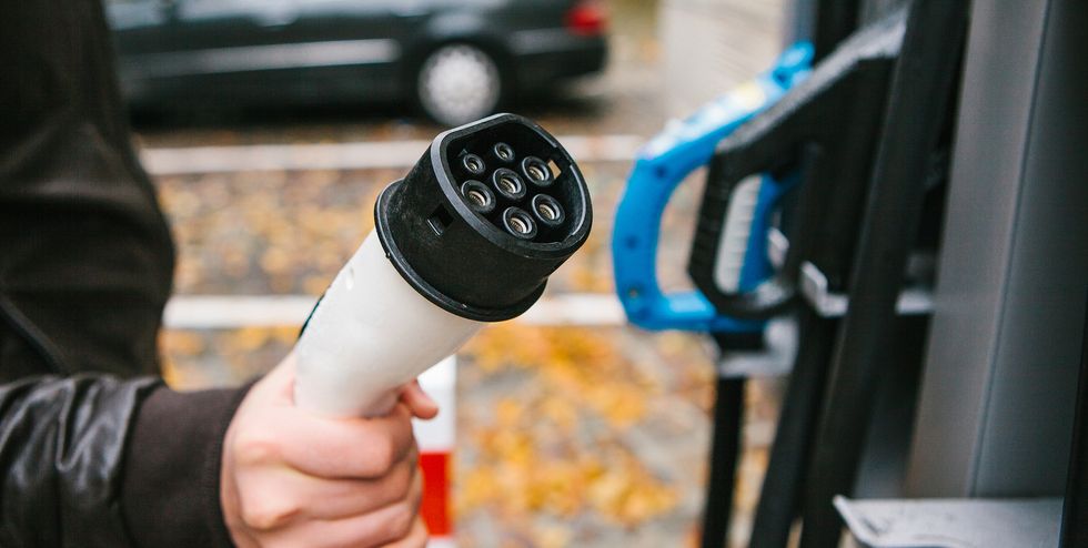 Svart på vitt: Elbilen sparar tusentals kronor om året