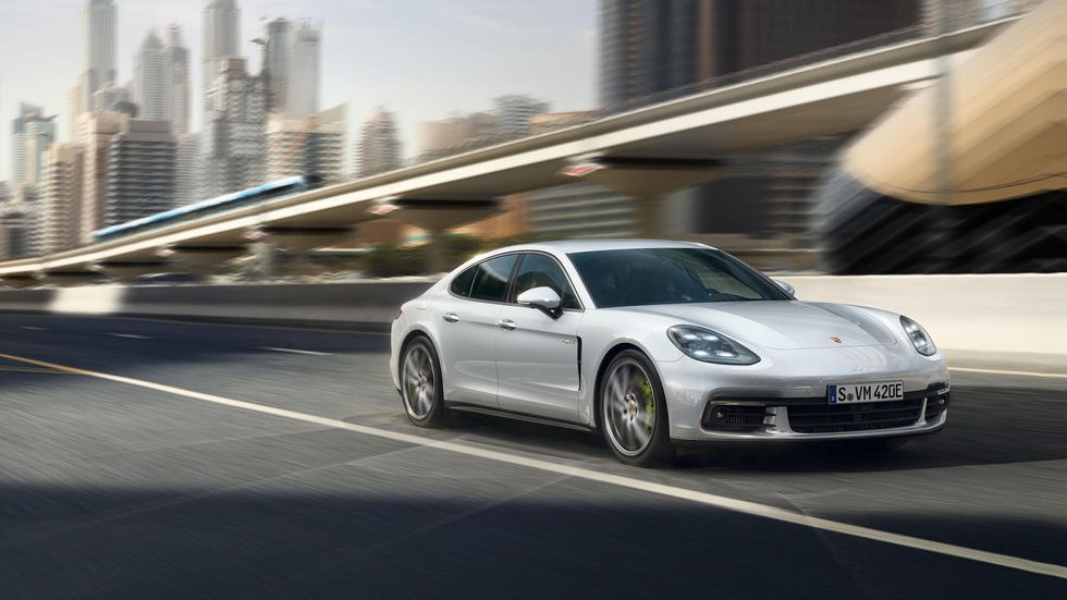 Porsches elektriska framtid är redan en succé